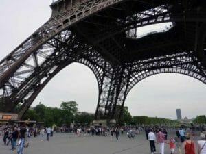 Torre Eiffel da sotto