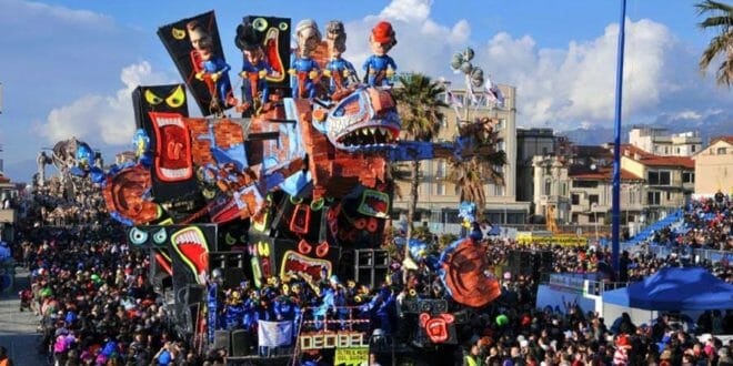 Guida al Carnevale di Viareggio